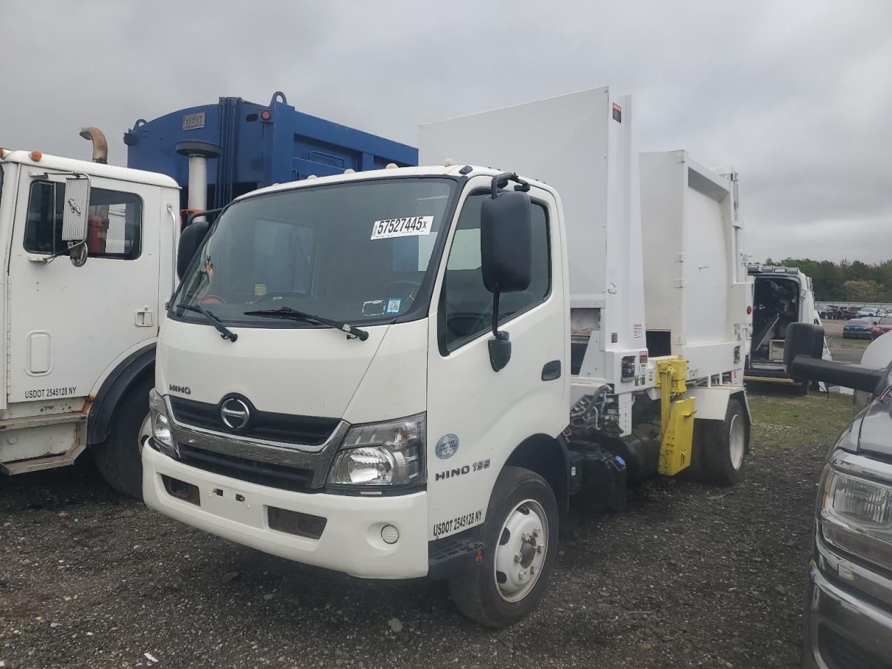 2016 Hino 195 for Sale in Brookhaven, NY - Minor Dent/Scratches