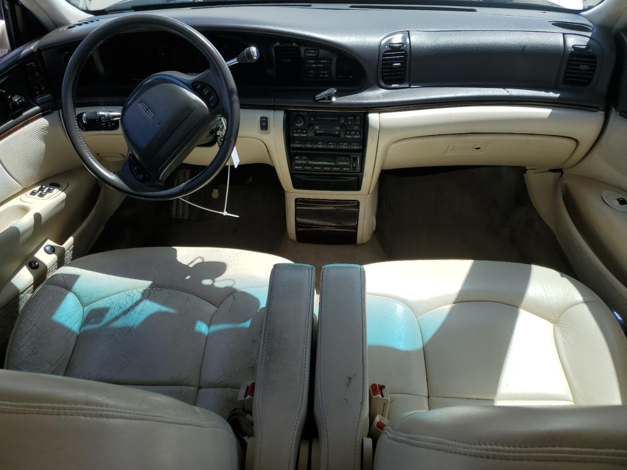 1995 Lincoln Continental VIN: 1LNLM97V3SY641554 Lot: 55001165
