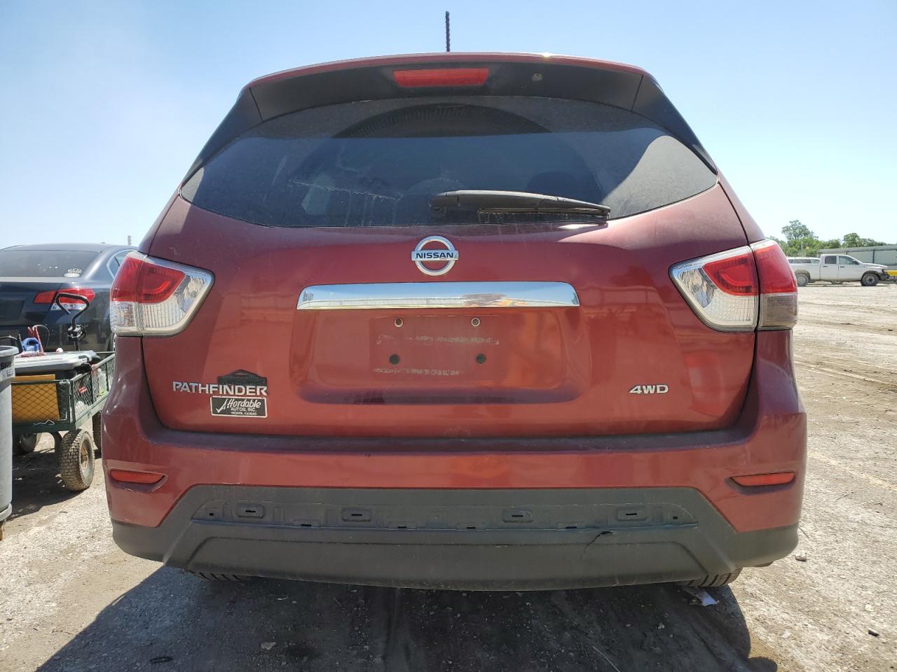2014 Nissan Pathfinder S VIN: 5N1AR2MM4EC633105 Lot: 56844185