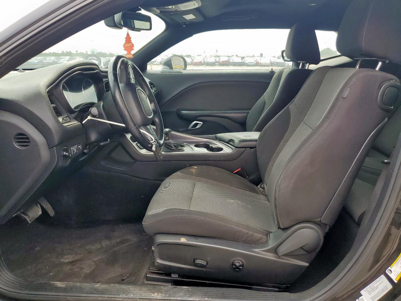 2015 Dodge Challenger Sxt VIN: 2C3CDZAG0FH761184 Lot: 56958575