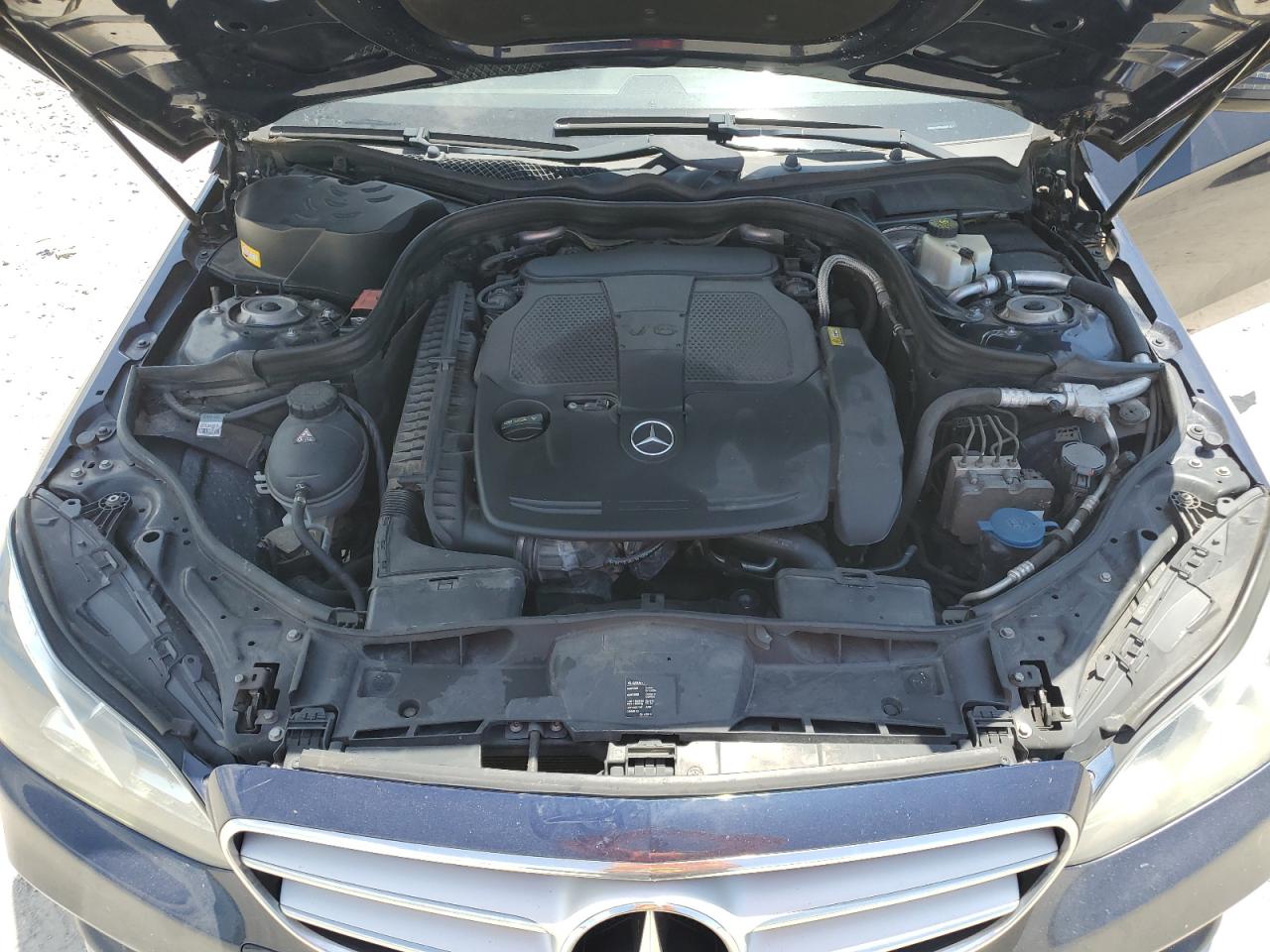 2014 Mercedes-Benz E 350 VIN: WDDHF5KB3EA806743 Lot: 57097975