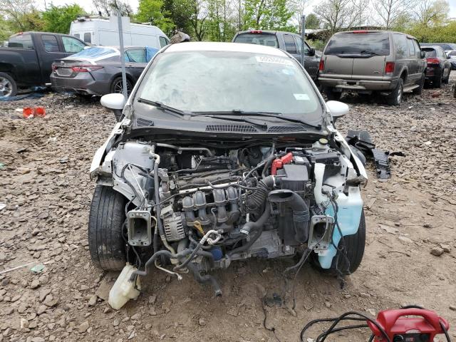 Sedans FORD FIESTA 2016 Biały
