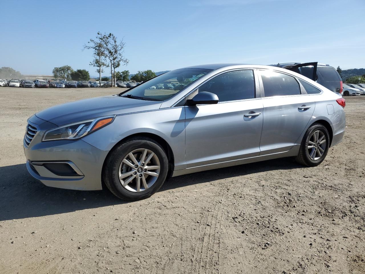 2017 Hyundai Sonata Se de vânzare în San Martin, CA - Side