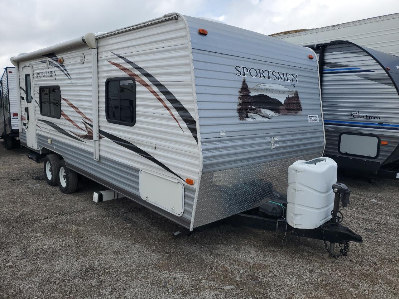 2014 Kz Sportsman for Sale in Bridgeton, MO - Hail