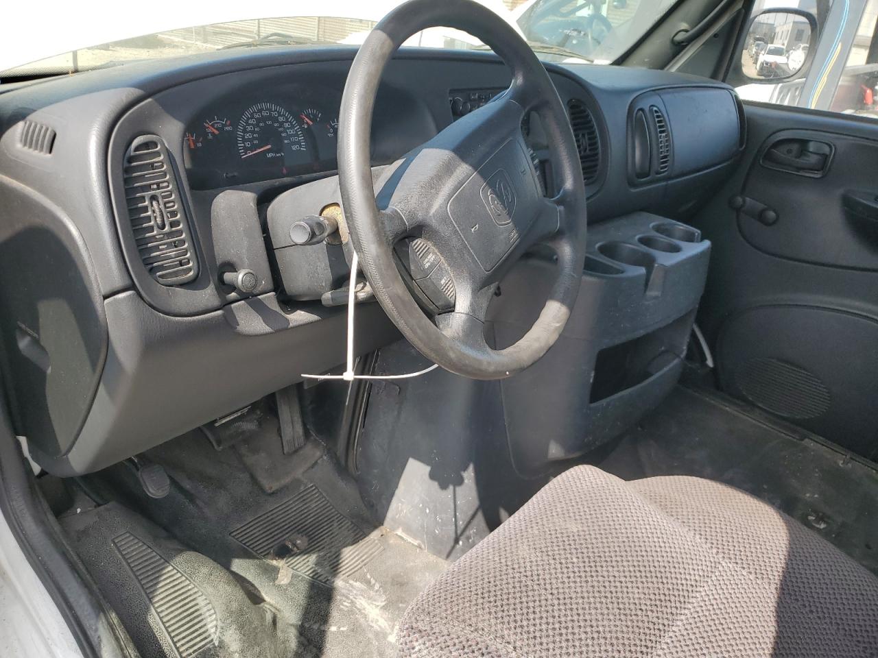 2002 Dodge Ram Van B2500 VIN: 2B7JB21T82K124215 Lot: 55792785