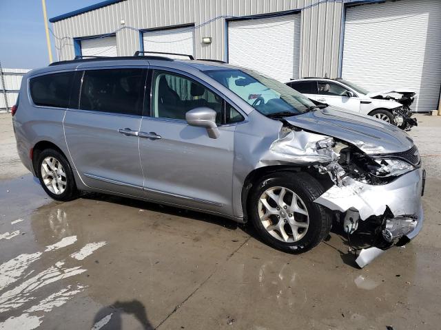  CHRYSLER PACIFICA 2017 Srebrny