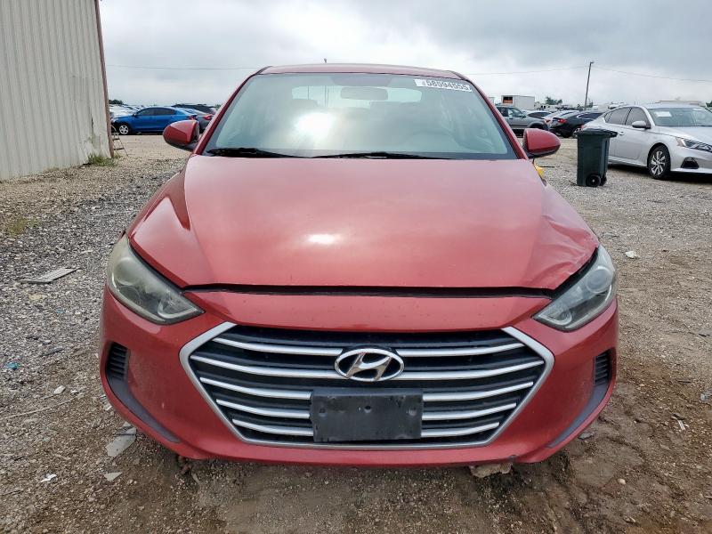  HYUNDAI ELANTRA 2017 Красный