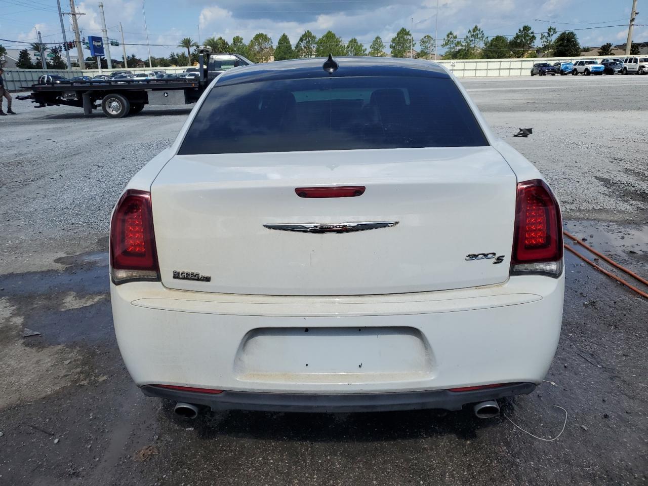 2017 Chrysler 300 S VIN: 2C3CCABG8HH507549 Lot: 57059865