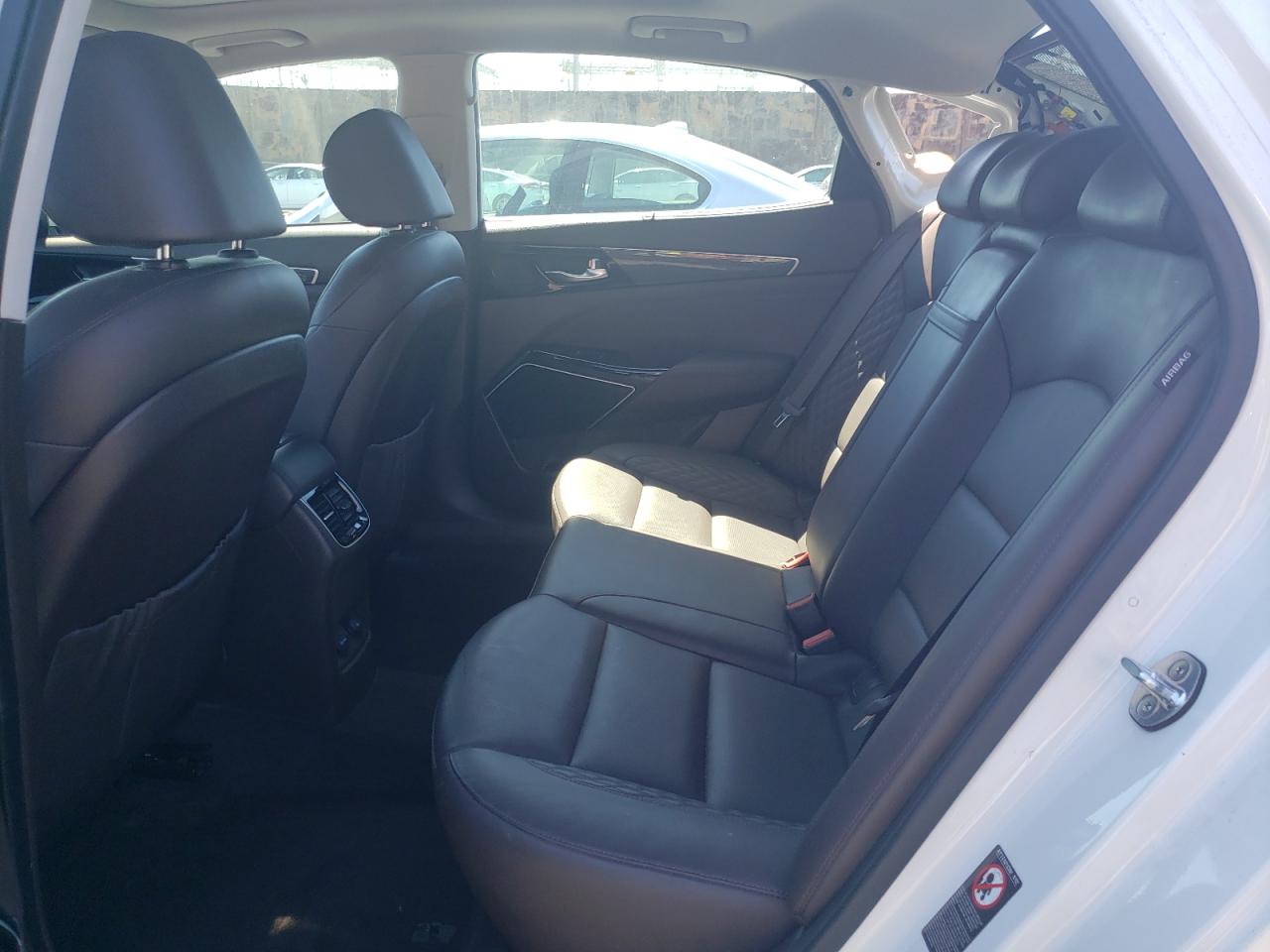 2017 Kia Cadenza Premium VIN: KNALC4J14H5070745 Lot: 56304485