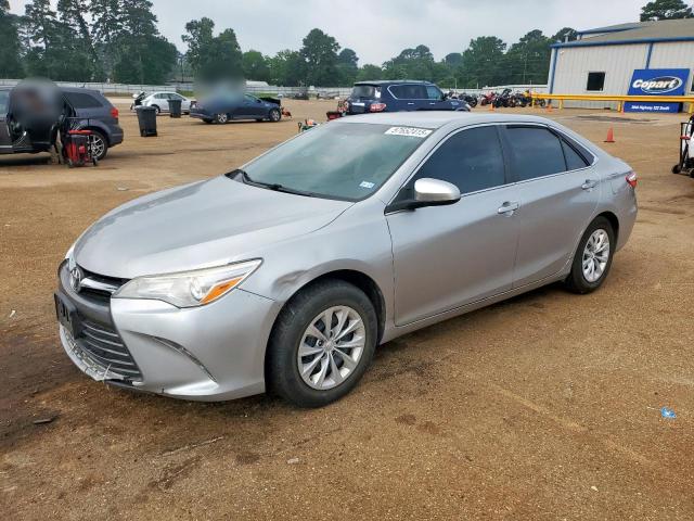  TOYOTA CAMRY 2017 Серебристый