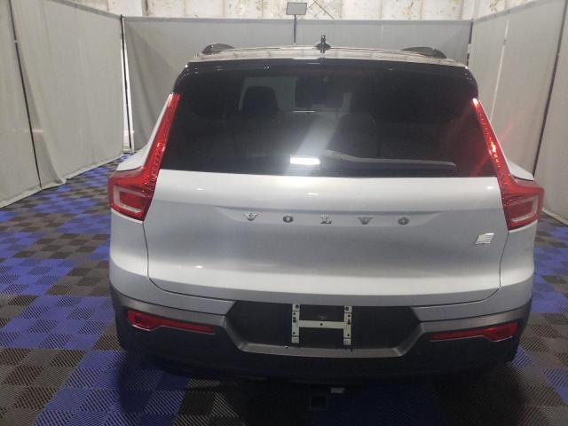  VOLVO XC40 2021 White