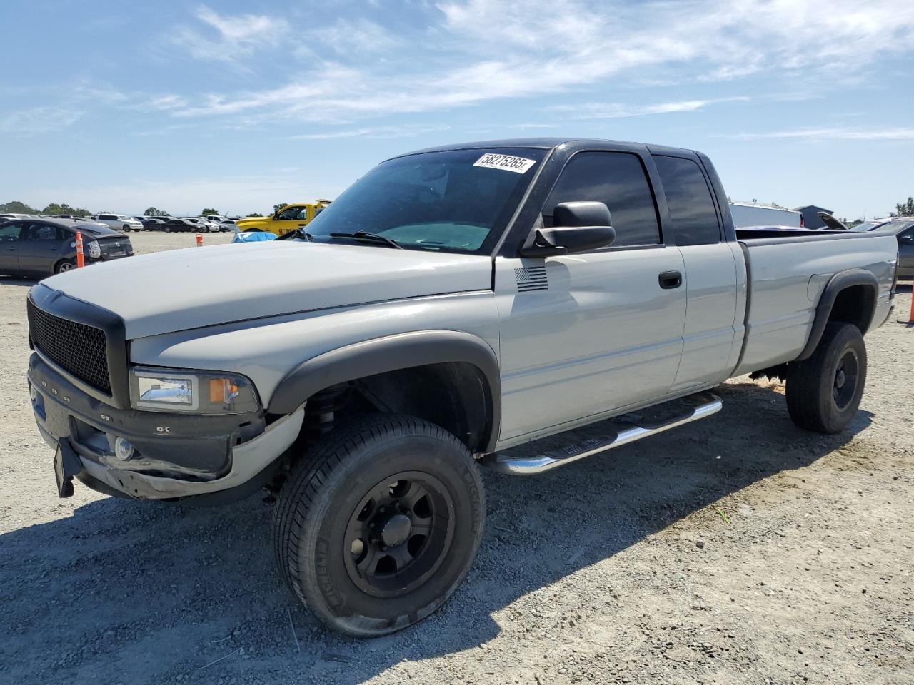1999 Dodge Ram 2500 for Sale in Antelope, CA - Front End