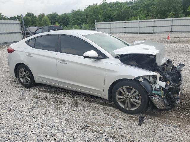 HYUNDAI ELANTRA 2018 Серебристый