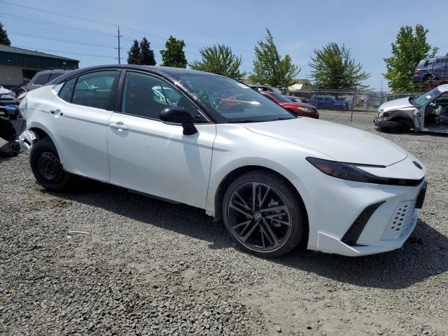  TOYOTA CAMRY 2025 Белы
