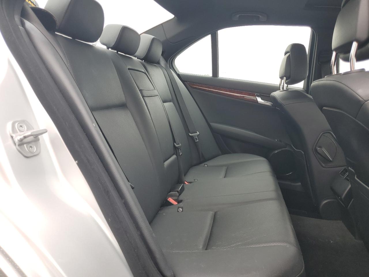 2011 Mercedes-Benz C 300 VIN: WDDGF5EB5BR173943 Lot: 56868705