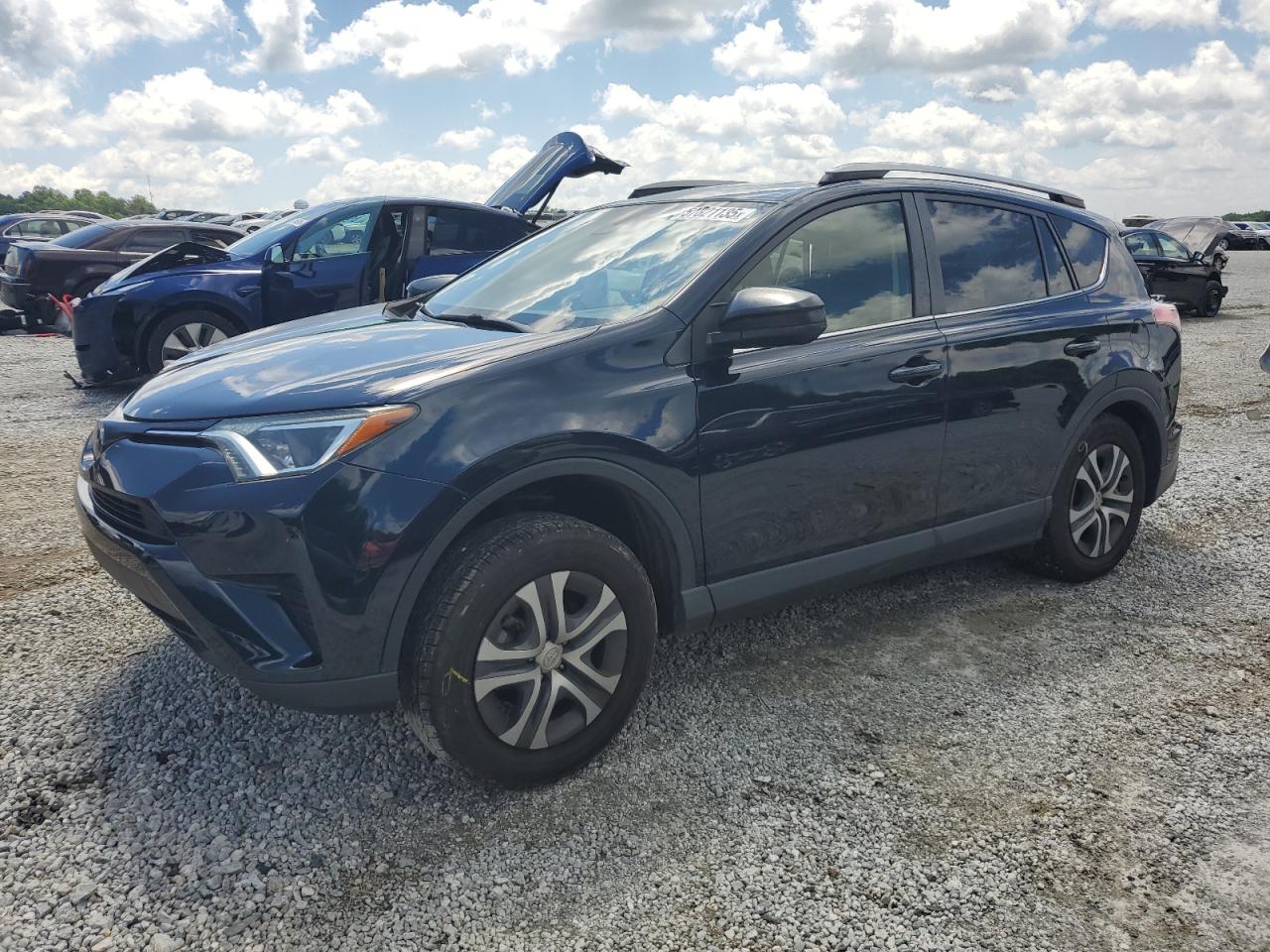 2018 Toyota Rav4 Le for Sale in Gainesville, GA - Side