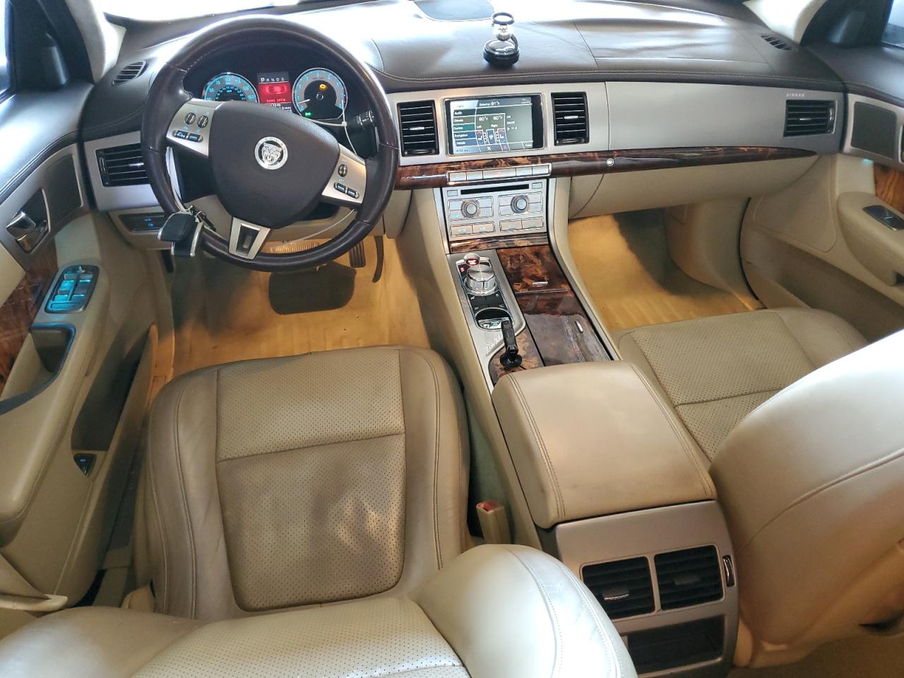 2011 Jaguar Xf Premium VIN: SAJWA0GB9BLR95198 Lot: 57830505