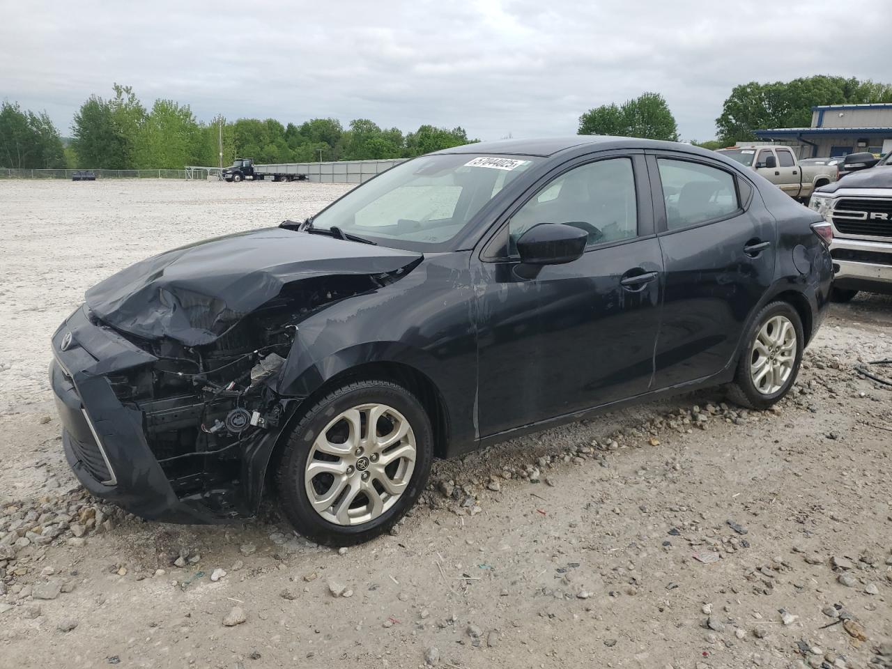 2017 Toyota Yaris Ia  de vânzare în Wayland, MI - Front End