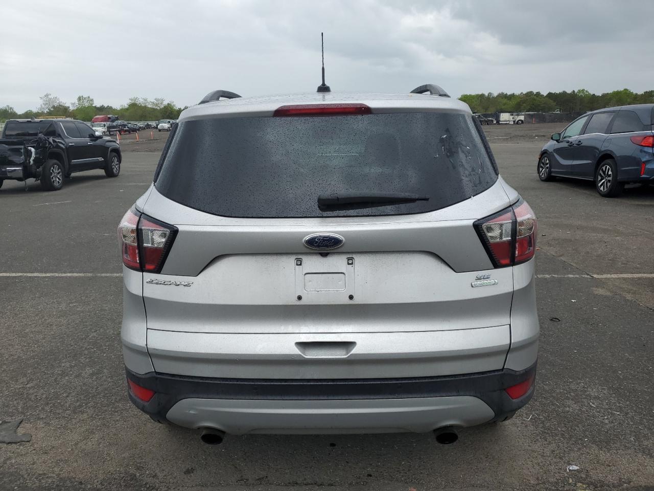 2017 Ford Escape Se VIN: 1FMCU0G97HUD18896 Lot: 57053045