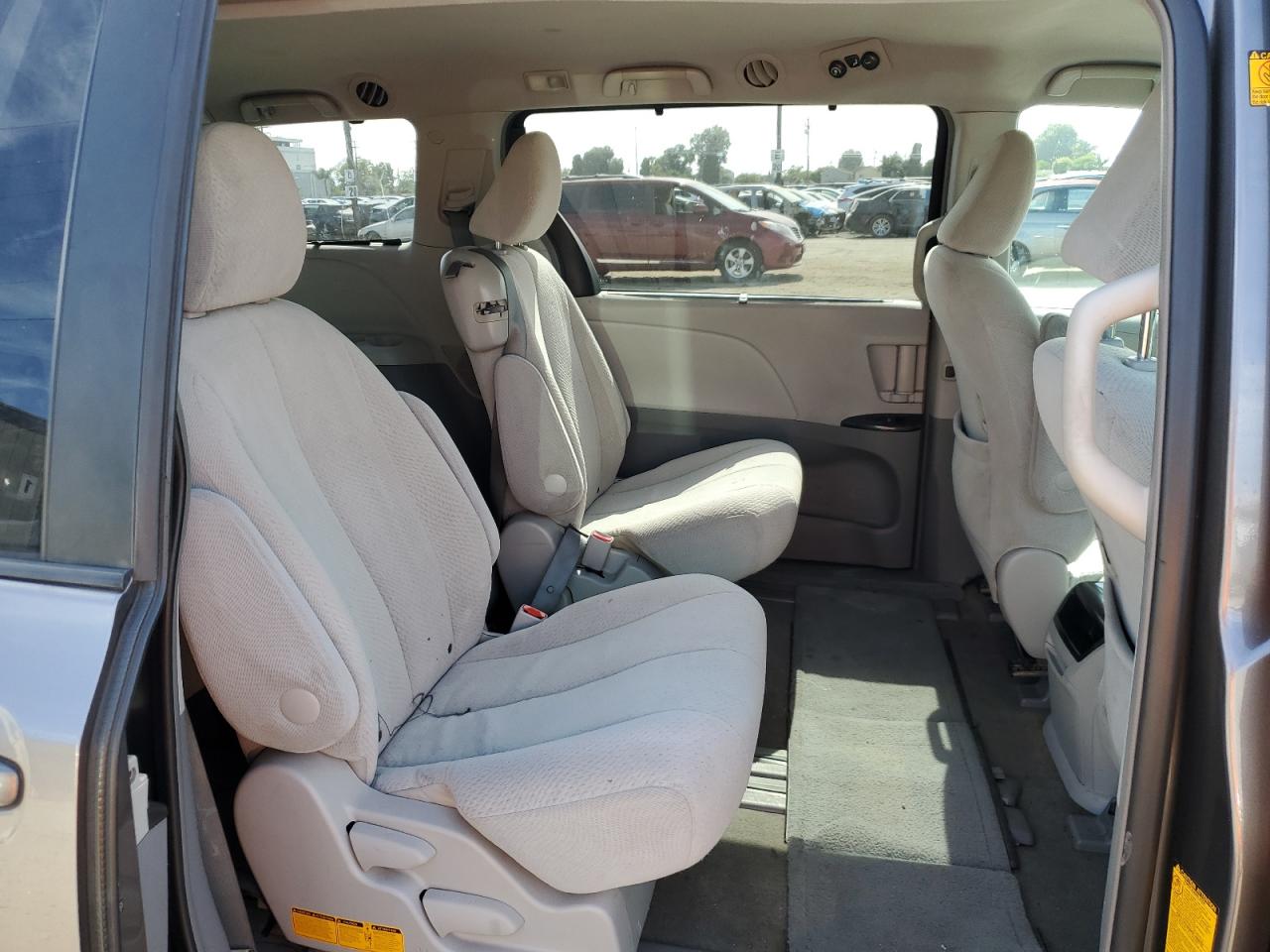 2012 Toyota Sienna Base VIN: 5TDKA3DC6CS010819 Lot: 57501265
