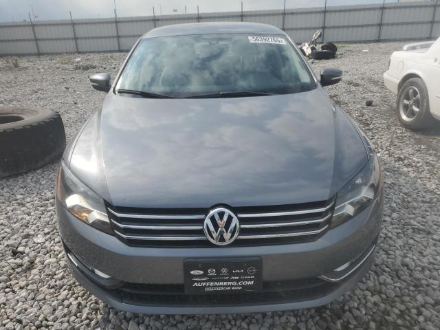  VOLKSWAGEN PASSAT 2015 Szary