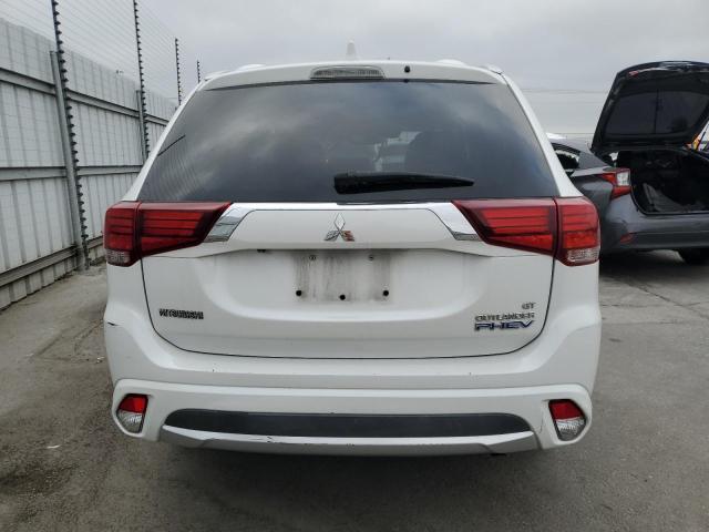  MITSUBISHI OUTLANDER 2018 Biały