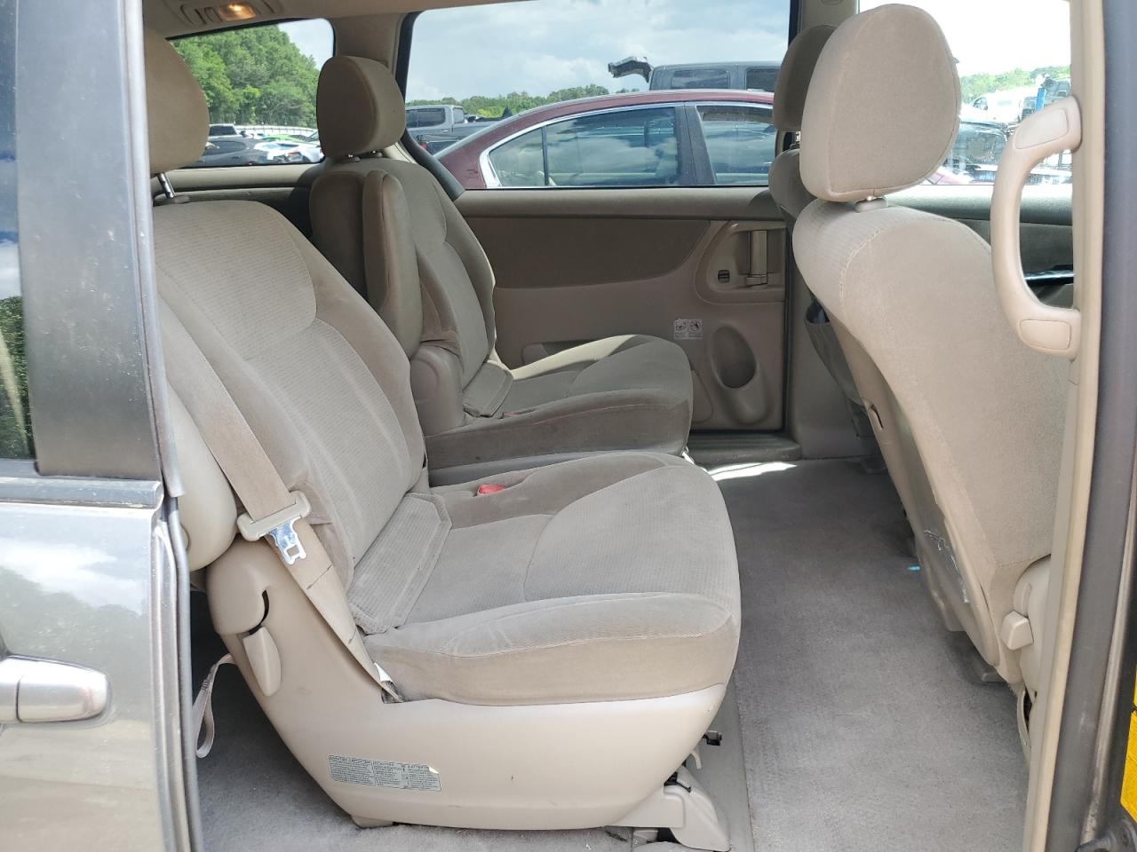 2004 Toyota Sienna Ce VIN: 5TDZA23C74S102159 Lot: 56848475