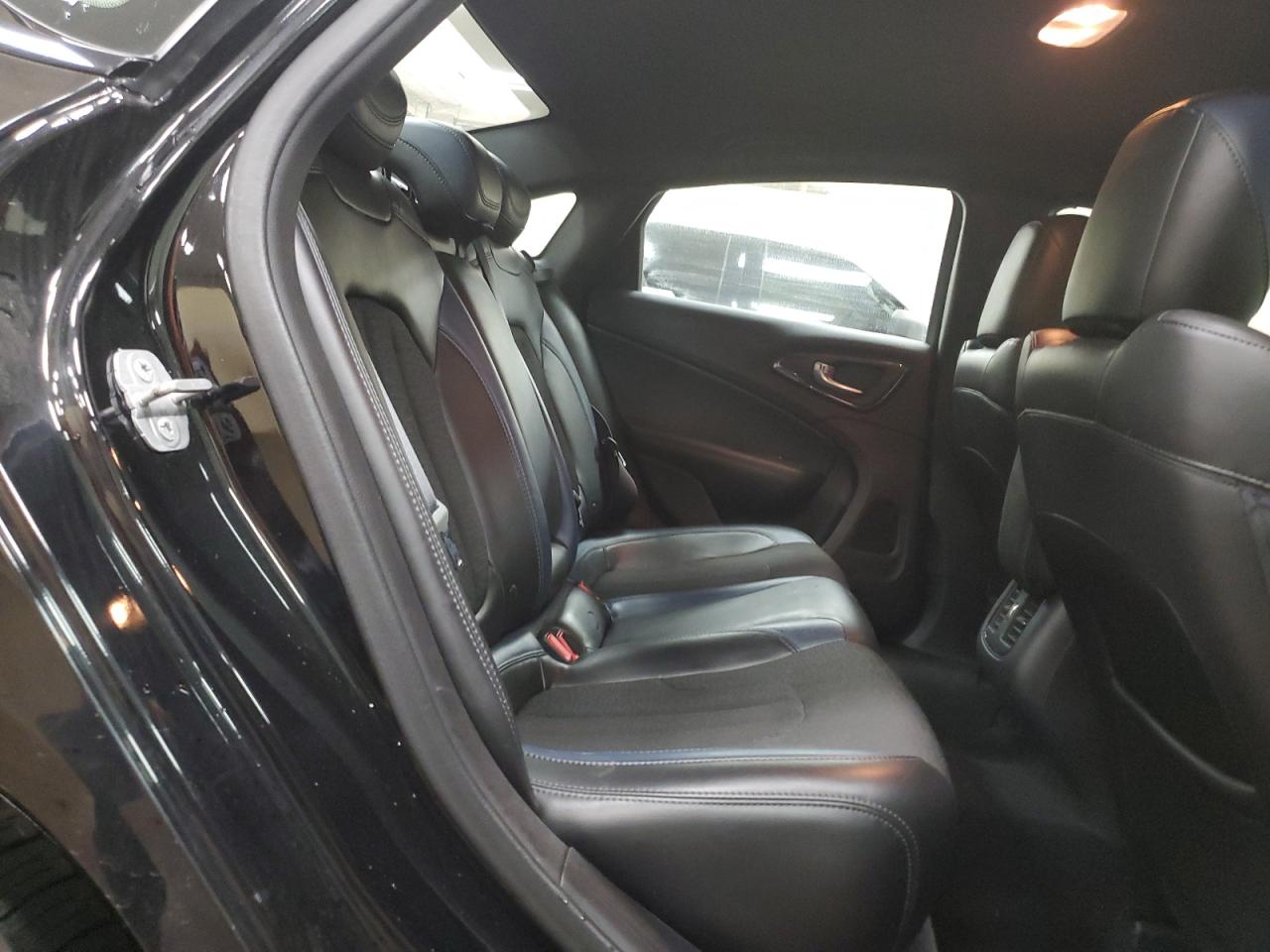 2015 Chrysler 200 S VIN: 1C3CCCBB5FN531747 Lot: 56715475