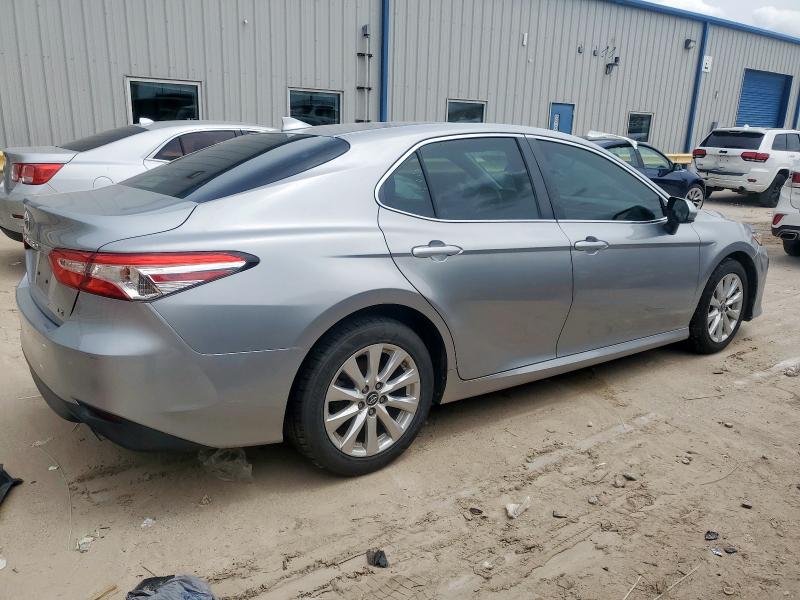  TOYOTA CAMRY 2019 Silver