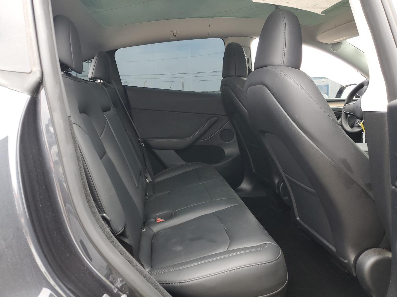 2024 Tesla Model Y VIN: 7SAYGDEE1RA232941 Lot: 58850175