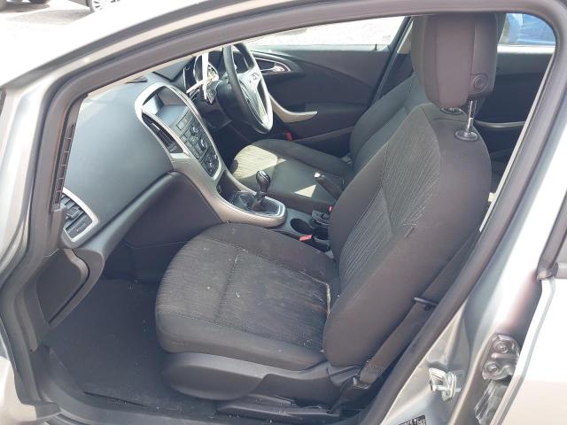 2010 VAUXHALL ASTRA EXCL