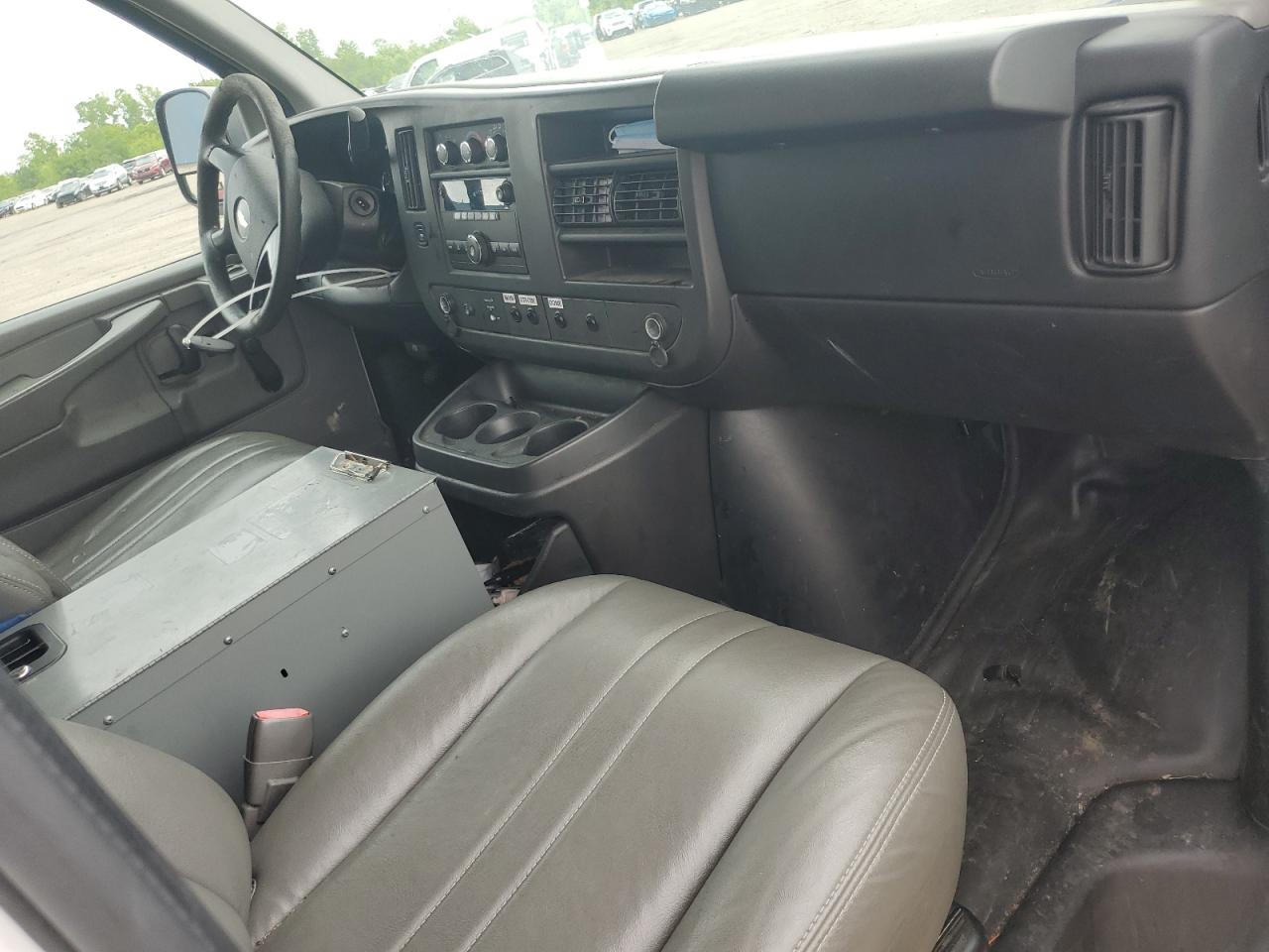 2013 Chevrolet Express G2500 VIN: 1GCWGFCAXD1902992 Lot: 57453255