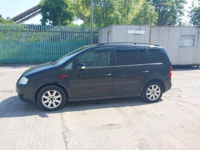 2004 VOLKSWAGEN TOURAN S T