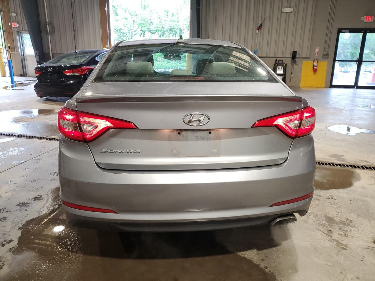 2015 Hyundai Sonata Se VIN: 5NPE24AF0FH157212 Lot: 56587125