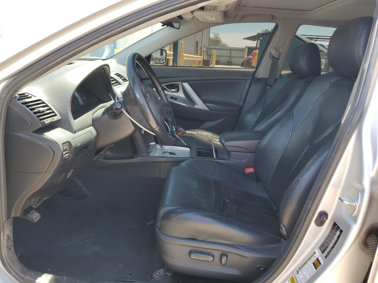 2010 Toyota Camry - Image 7