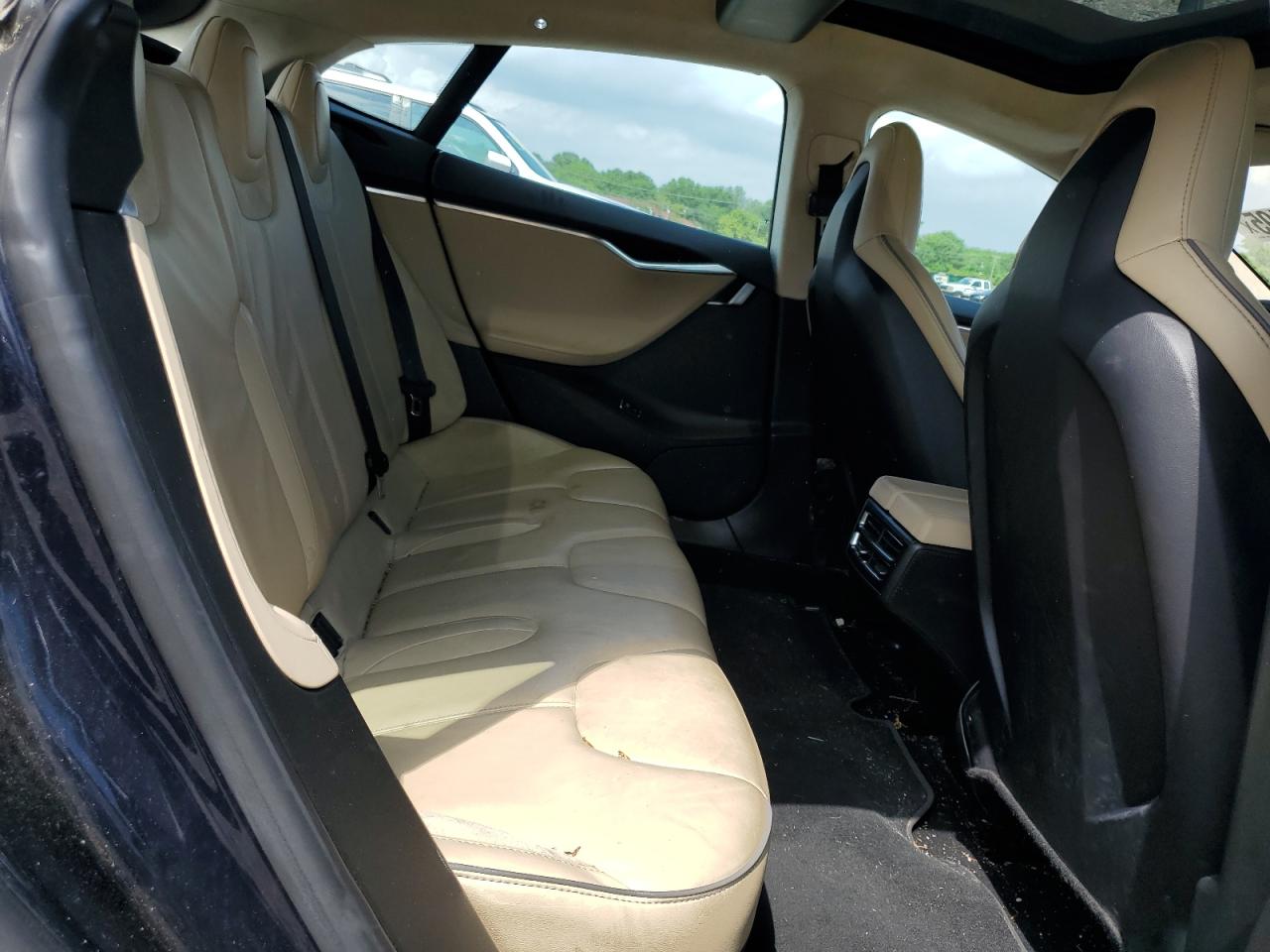 2013 Tesla Model S VIN: 5YJSA1CP3DFP06715 Lot: 57214195