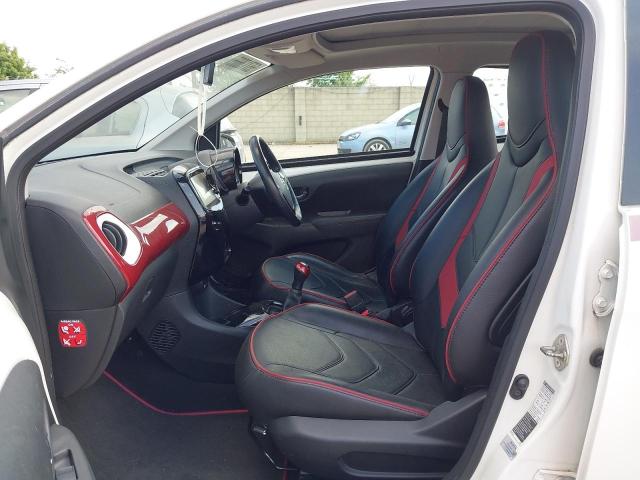 2017 TOYOTA AYGO X-CLA
