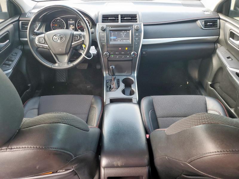  TOYOTA CAMRY 2017 Сріблястий