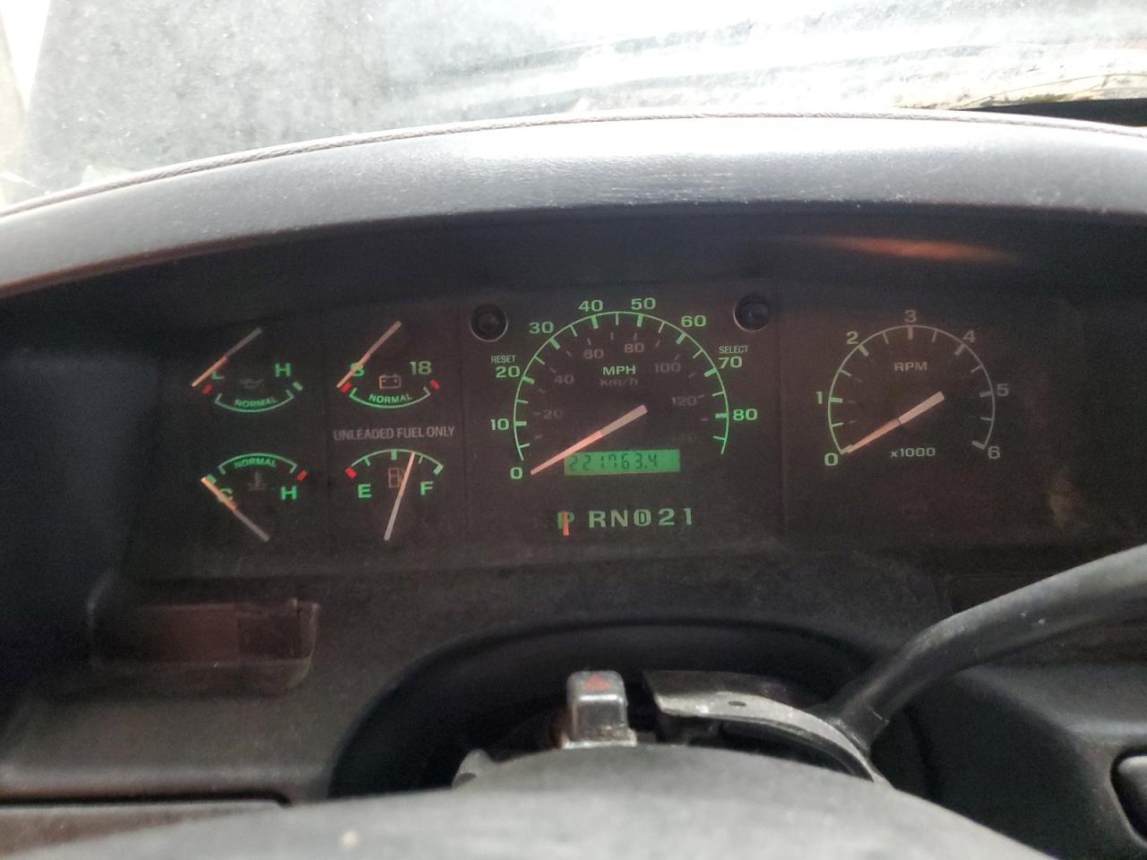 1996 Ford Bronco U100 VIN: 1FMEU15N5TLB27829 Lot: 58618705