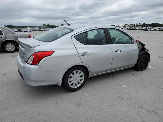  NISSAN VERSA 2016 Сріблястий