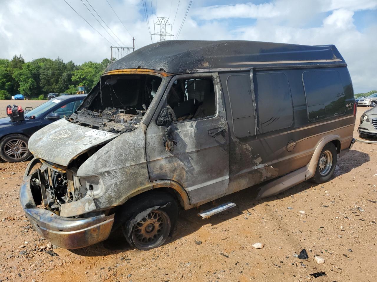 2000 Dodge Ram Van B1500 продається в China Grove, NC - Burn - Engine
