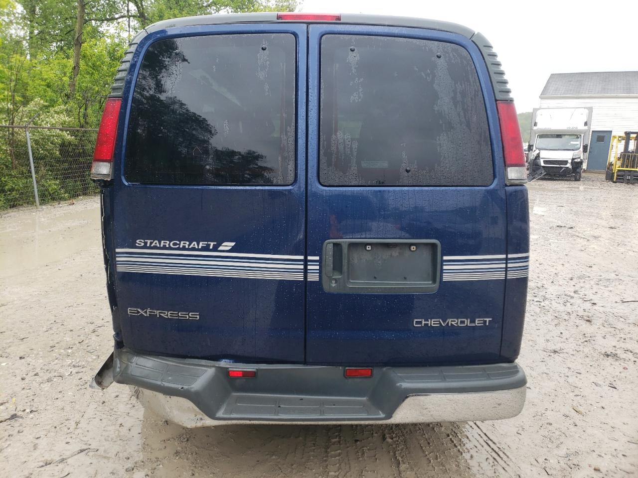 2001 Chevrolet Express G1500 VIN: 1GBFG15R211243862 Lot: 57950355