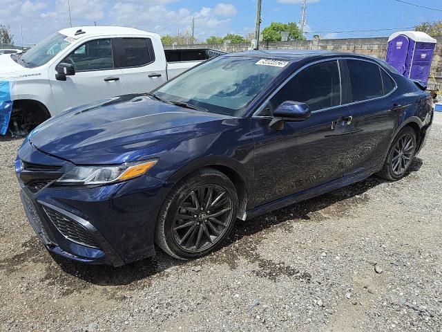  TOYOTA CAMRY 2021 Granatowy