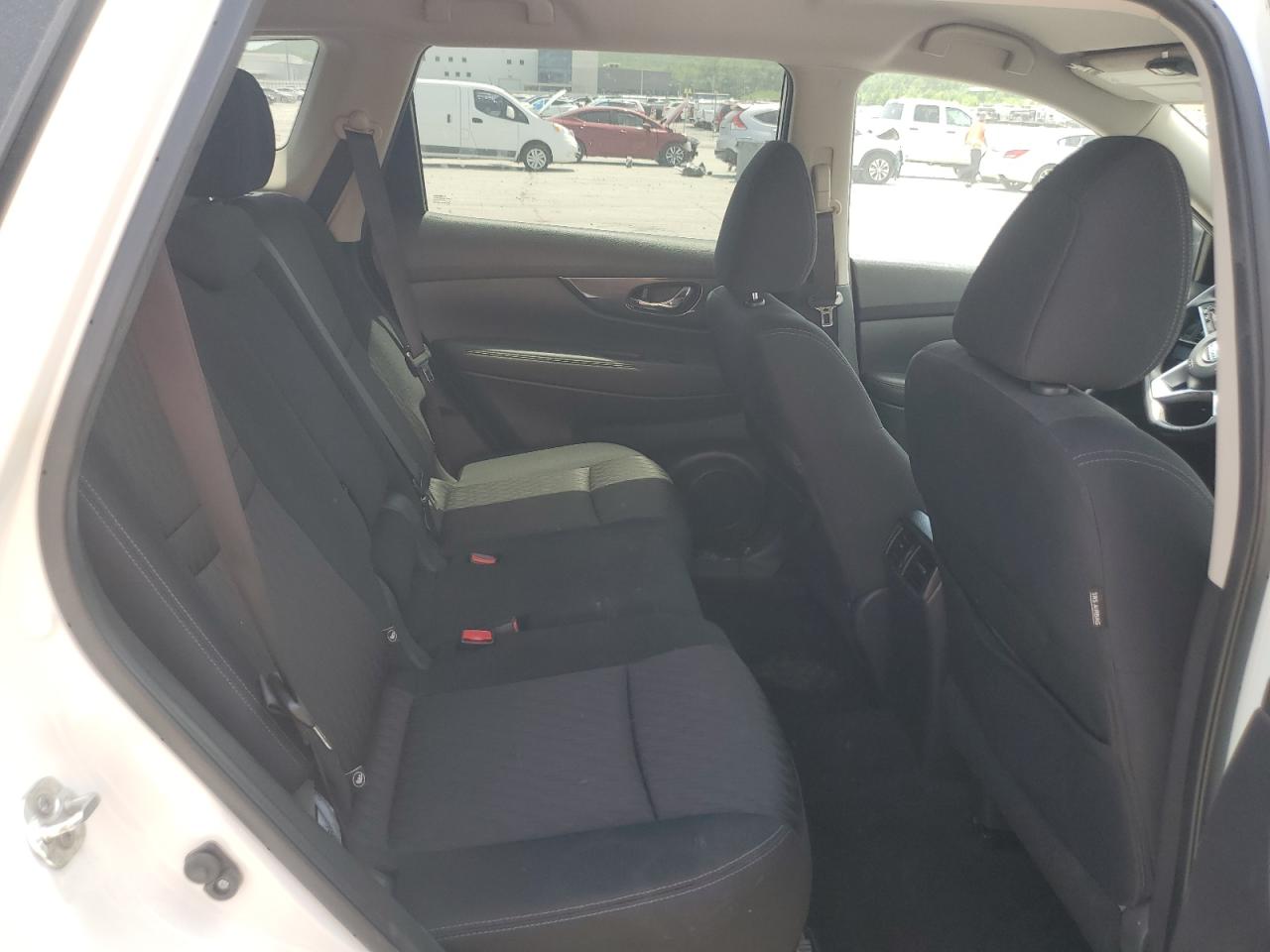 2018 Nissan Rogue S VIN: KNMAT2MT4JP587940 Lot: 57181615