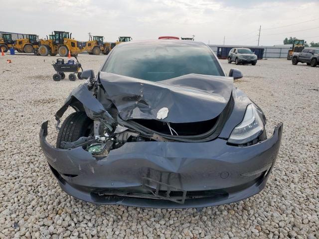  TESLA MODEL 3 2019 Серый