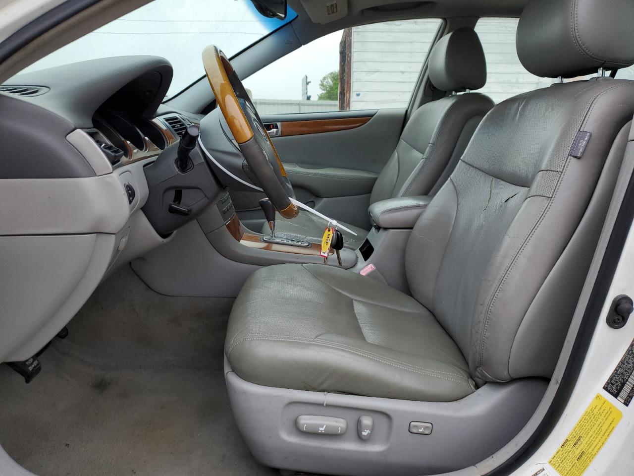 2005 Lexus Es 330 VIN: JTHBA30G655115957 Lot: 56173685
