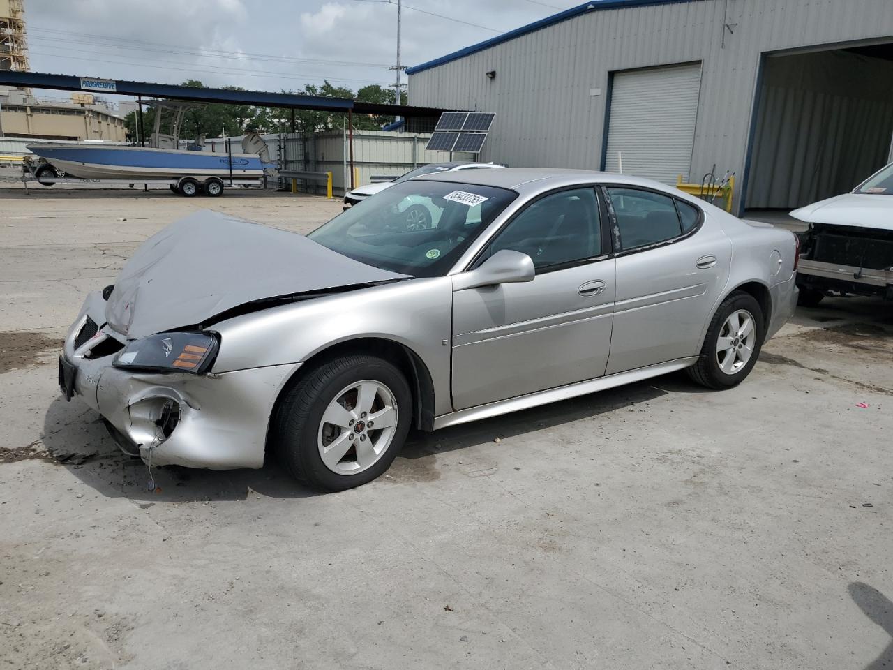 2006 Pontiac Grand Prix  for Sale in New Orleans, LA - Front End