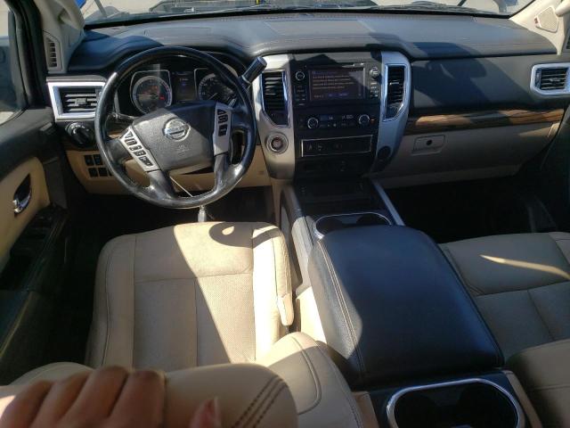 Pickups NISSAN TITAN 2016 Granatowy
