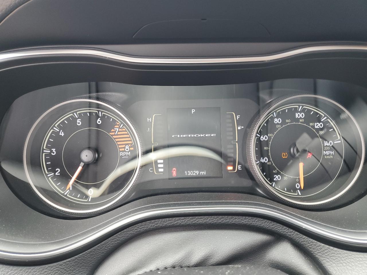 2019 Jeep Cherokee Latitude Plus VIN: 1C4PJLLX3KD462828 Lot: 56257645