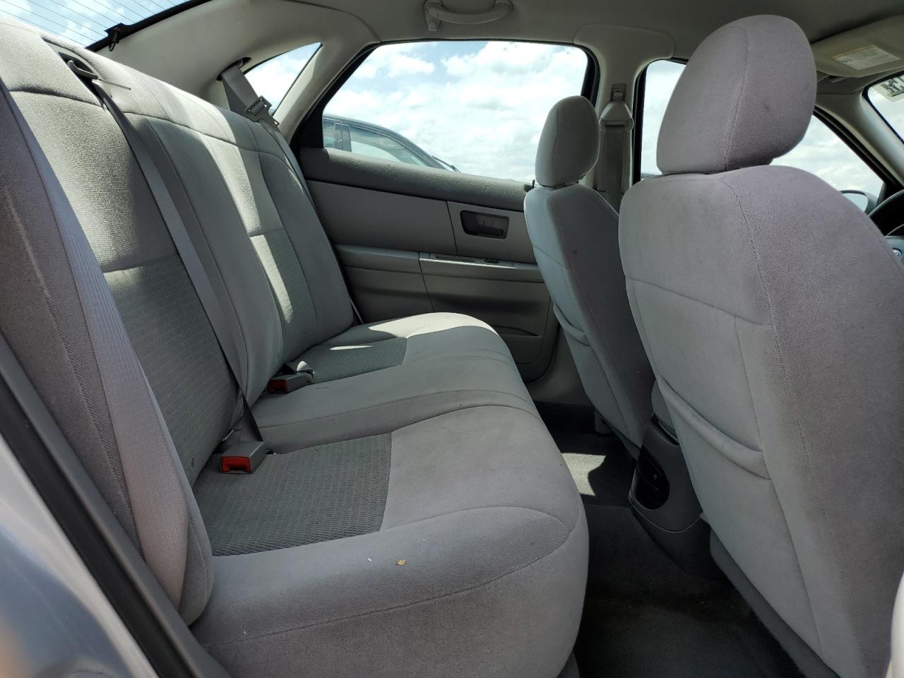2005 Ford Taurus Se VIN: 1FAFP53U35A101090 Lot: 55830115